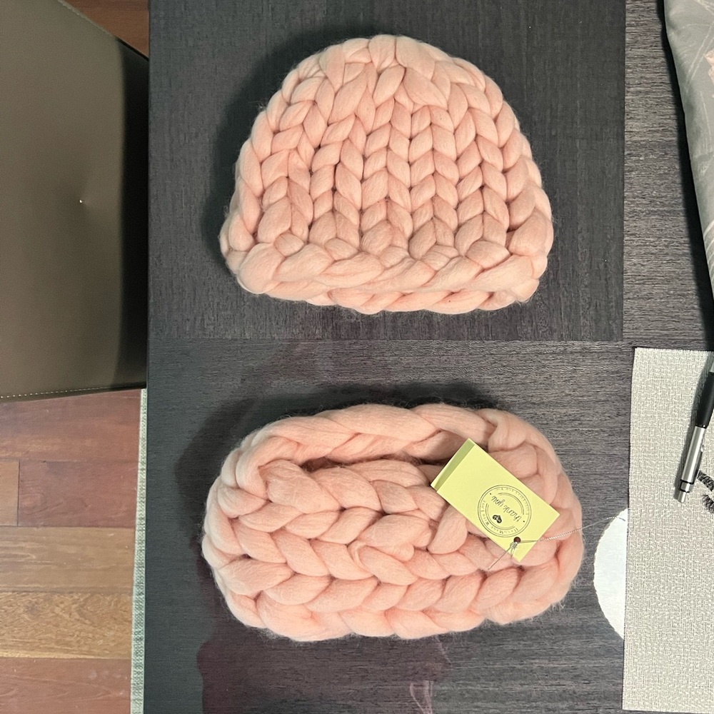 Hand made 100% merino wool hat and scarf